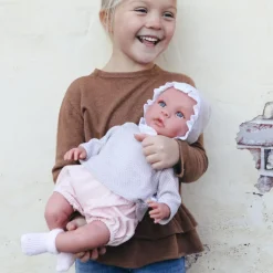 Así Leonora babydukke, 46 cm - Rosa mamelukker og beige bluse