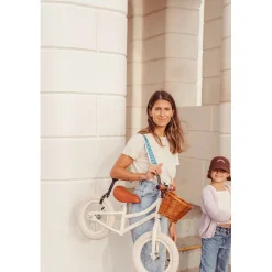 Banwood Carry Strap, Shoulder Strap for Skateboard, Scooter, and Balance Bike – Cream
