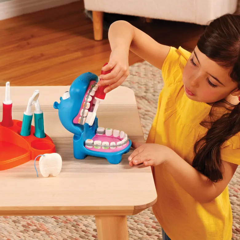 Battat Hippo Dentist