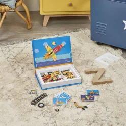 Janod Magnet Book – 50 Magnets – Race Cars