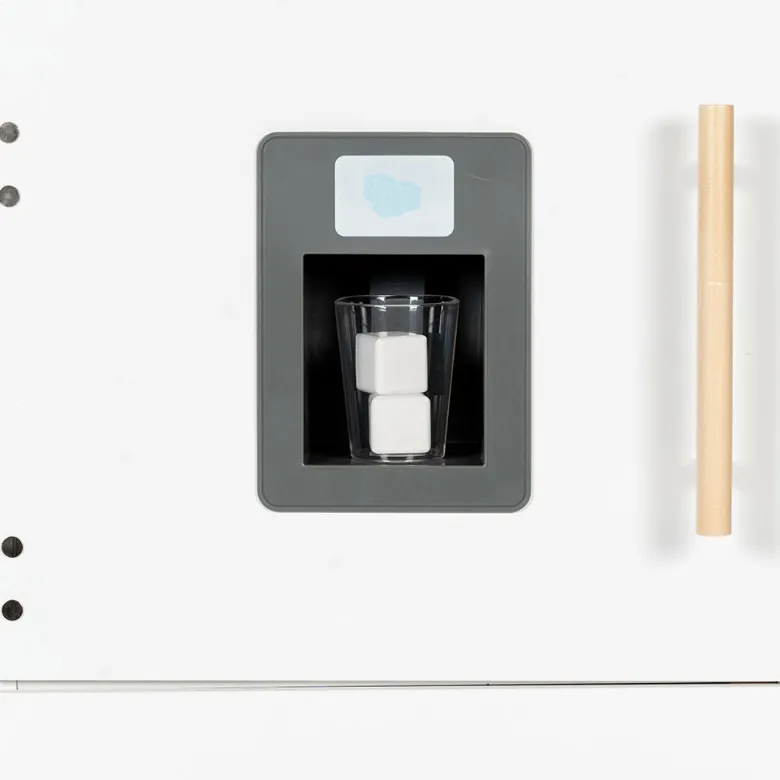 MaMaMeMo Refrigerator and Freezer in Wood
