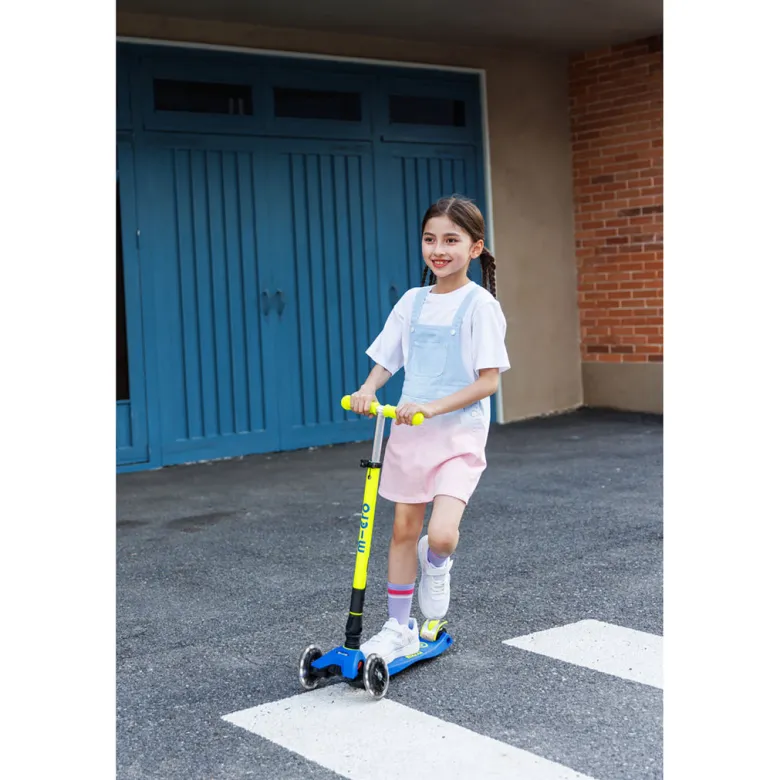 Micro Scooter Maxi Deluxe Foldable LED, Neon Canary Yellow