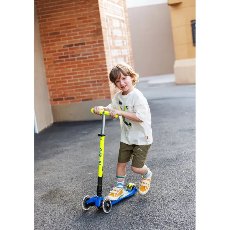 Micro Scooter Maxi Deluxe Foldable LED, Neon Canary Yellow