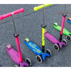 Micro Scooter Maxi Deluxe Foldable LED, Neon Canary Yellow