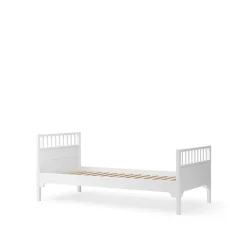 Oliver Furniture Seaside Bed – White