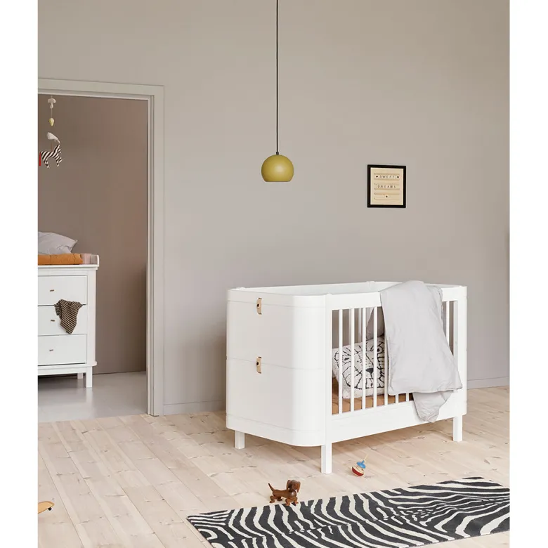 Oliver Furniture, Wood Mini+ Crib Including Junior Kit – White
