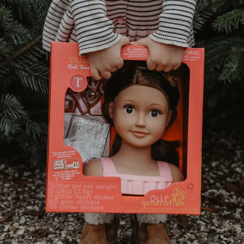 Our Generation dukke, frisørdukke m. tilbehør - Brunette Talia