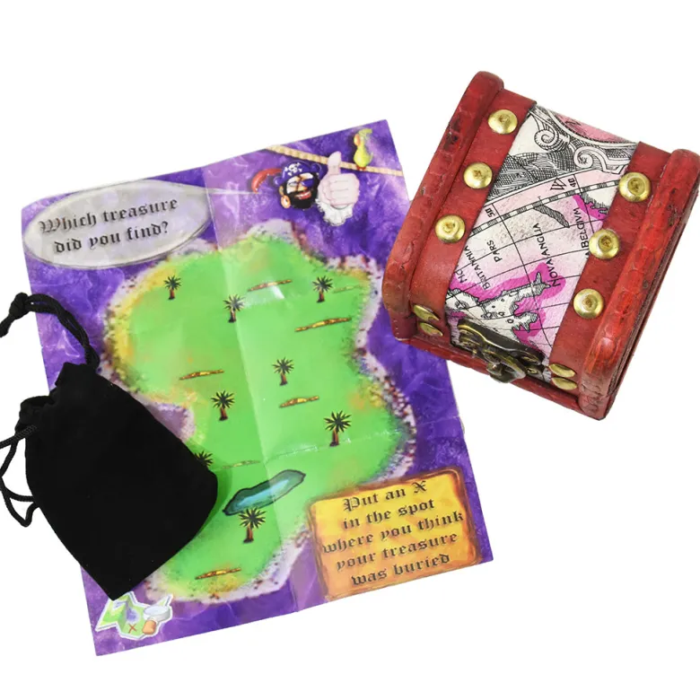 Robetoy Pirate Treasure Chest with Contents, assorted