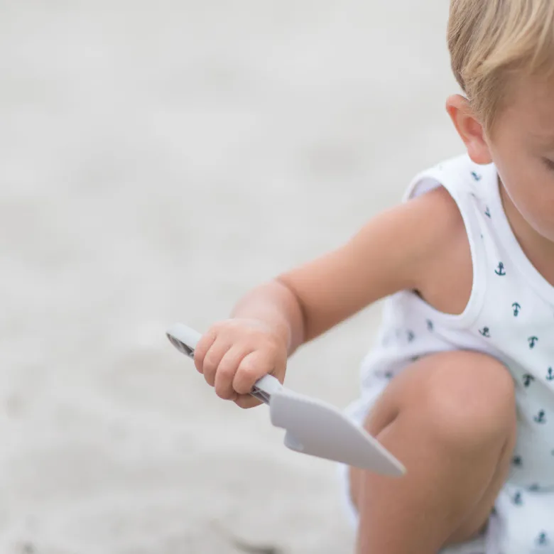 Scrunch Sand Toy, Shovel - Gray