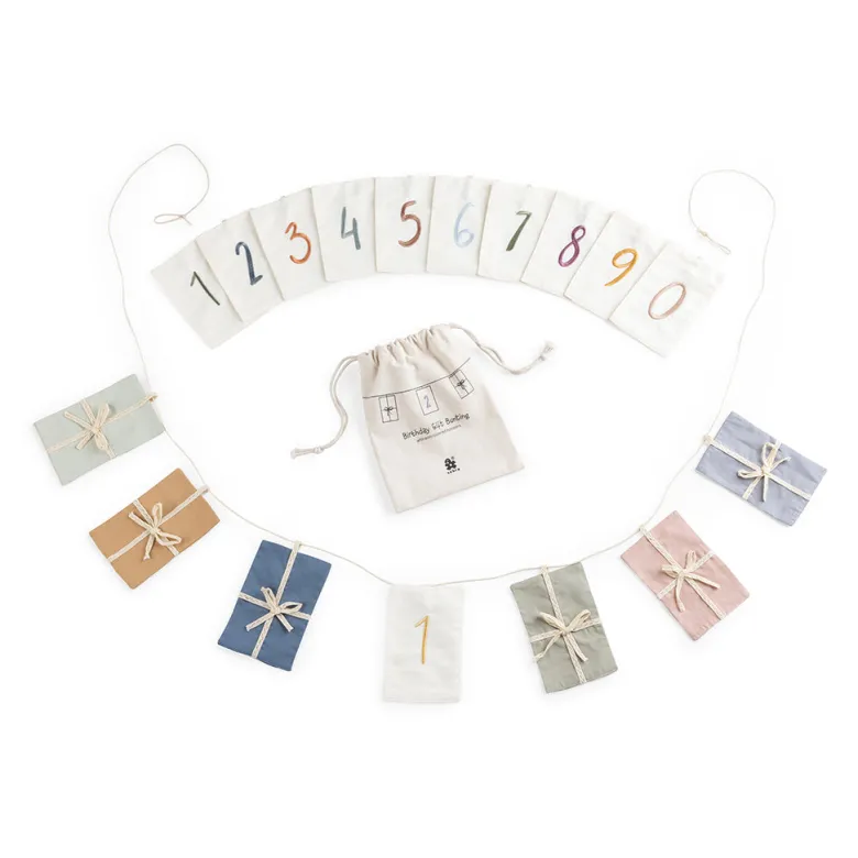 Sebra Birthday Garland with Gifts, Numbers 0-9, Organic Cotton