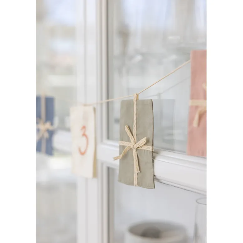 Sebra Birthday Garland with Gifts, Numbers 0-9, Organic Cotton