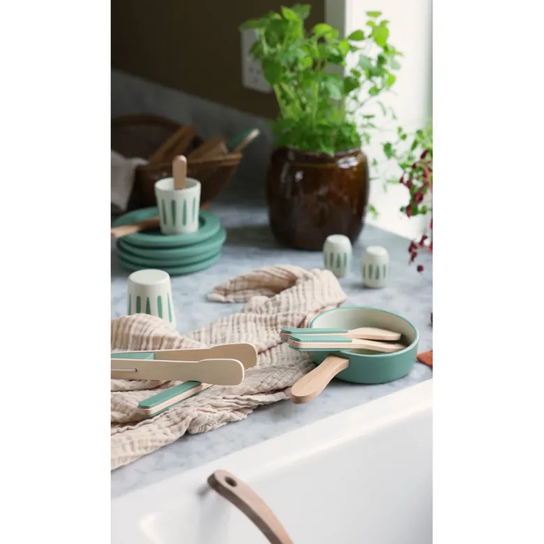 Sebra Wooden Kitchenware, Pot and Pan Set