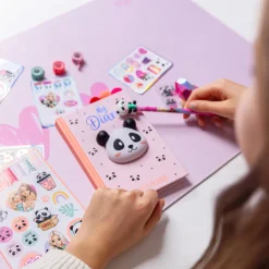TopModel Create Your Own Diary: Design Your Personal Journal